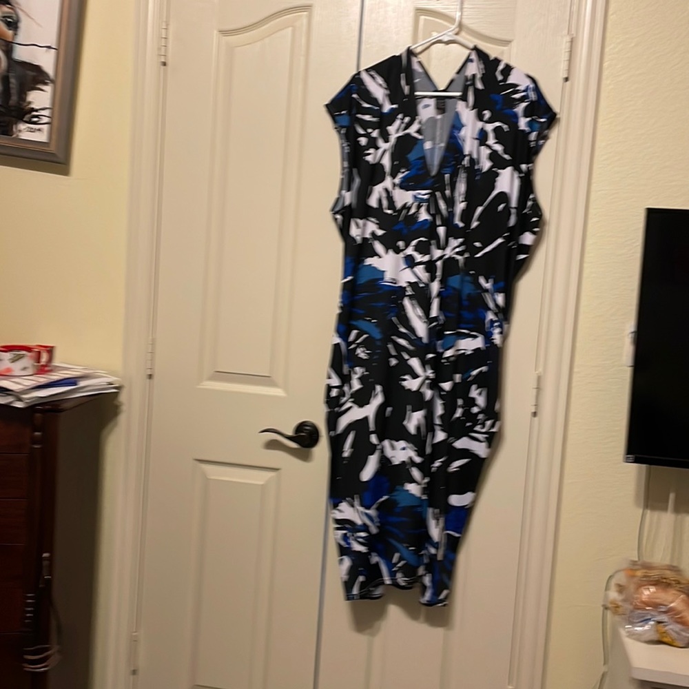 Ashley Stewart 18/20 shift dress with dolman sleeves with uneven hemline